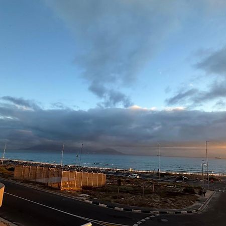 Oceansnest Guest House Bloubergstrand Exterior foto