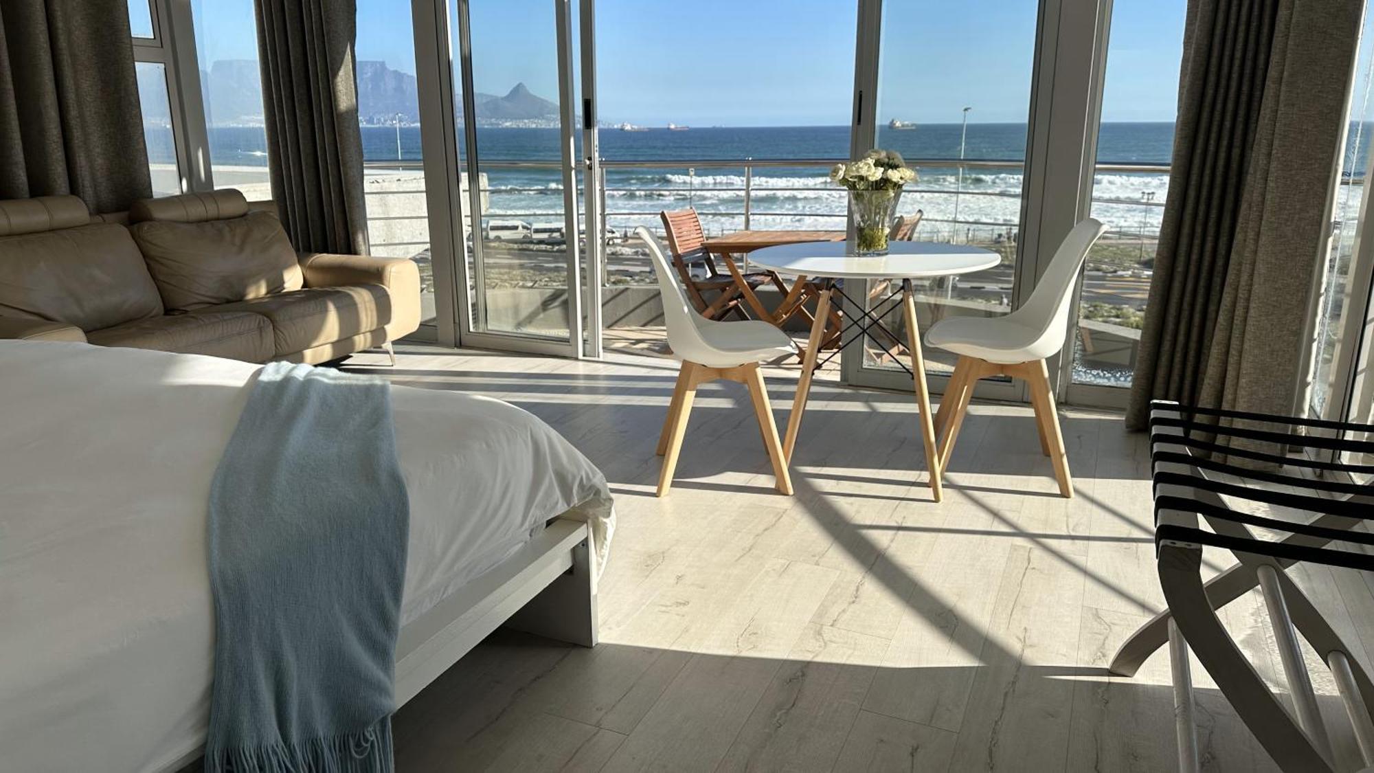 Oceansnest Guest House Bloubergstrand Exterior foto